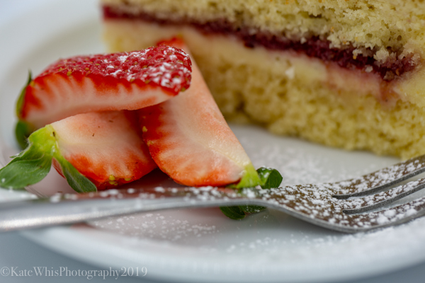 yummy cake and strawberries
